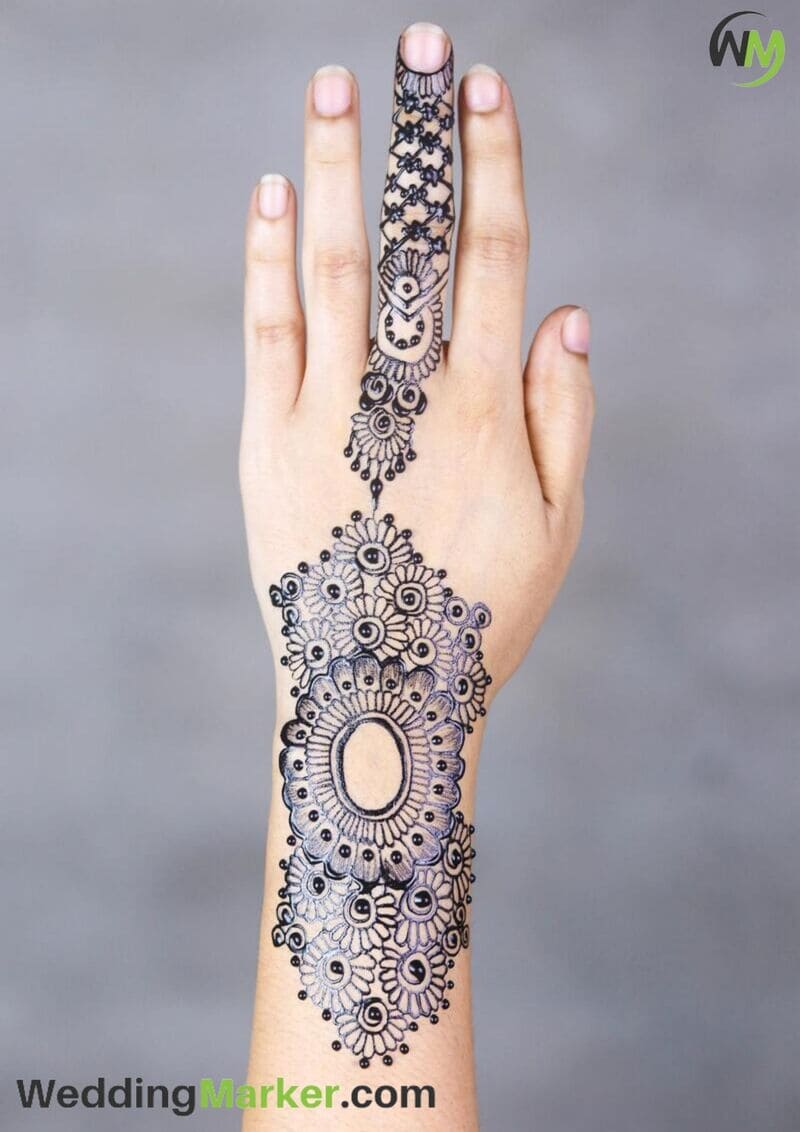 simple mehndi design for back hand 11