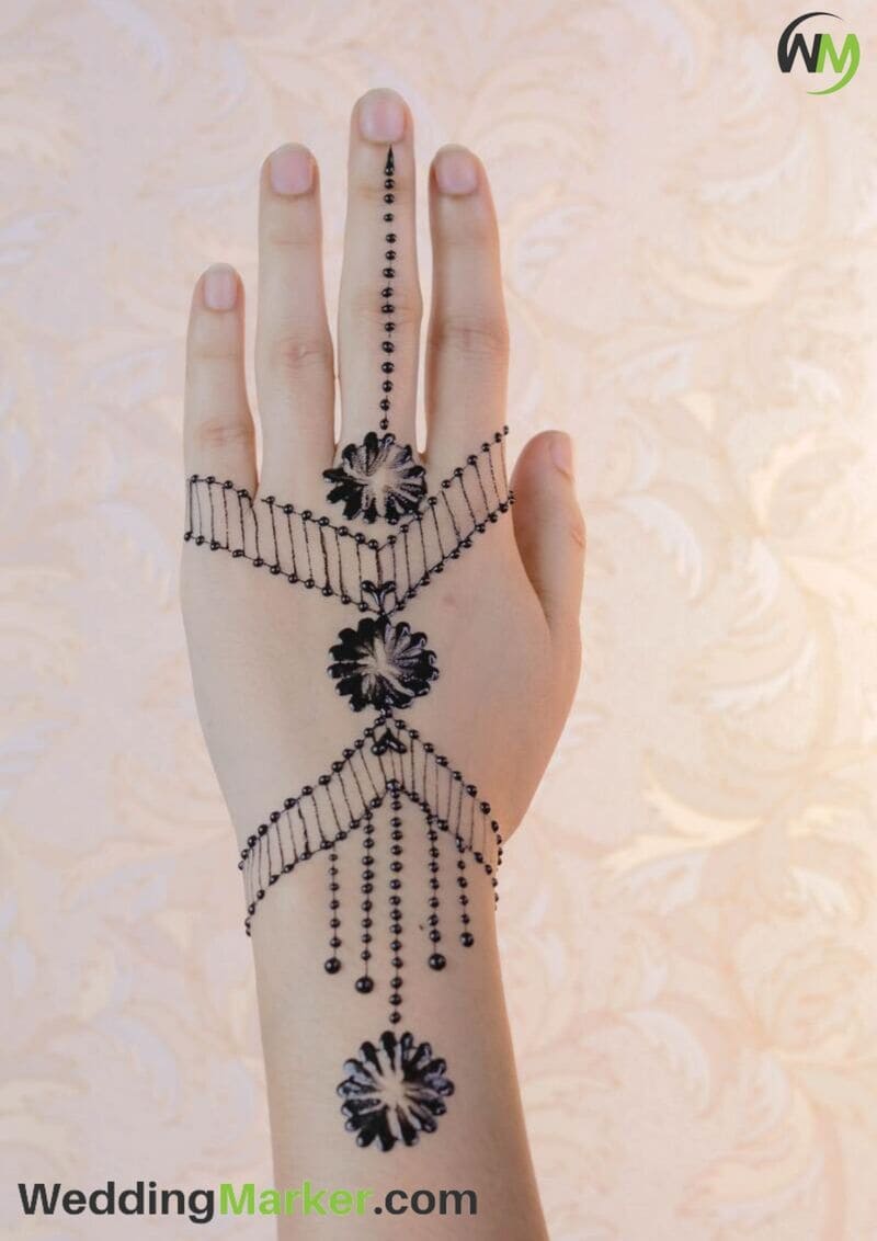 simple mehndi design for back hand 20