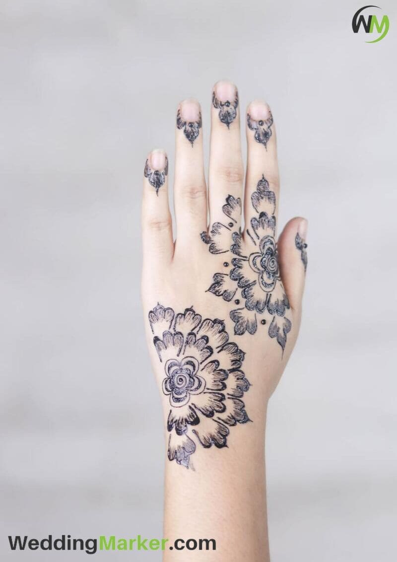 simple mehndi design for back hand 8