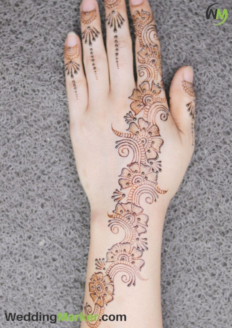 simple arabic mehndi design 18