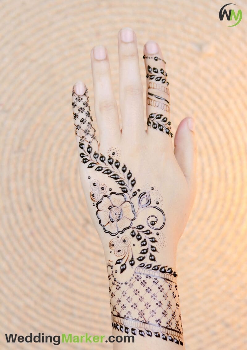 simple arabic mehndi design 5