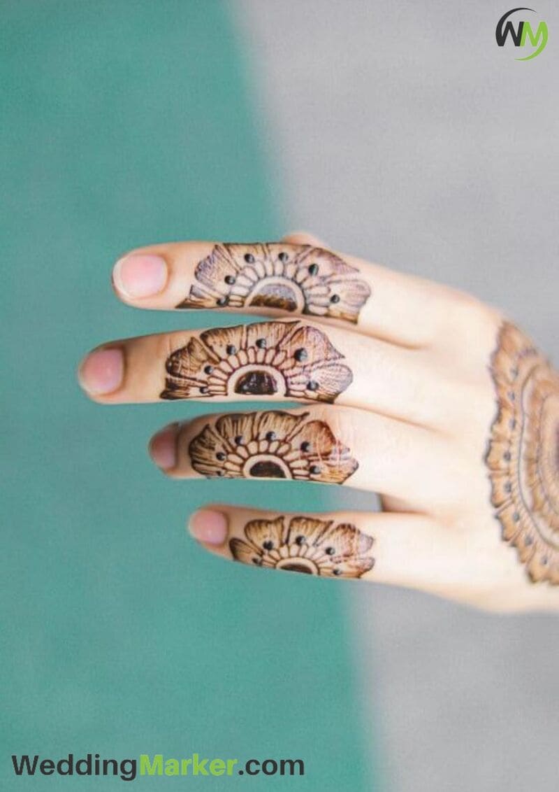 simple mehndi design for finger 21