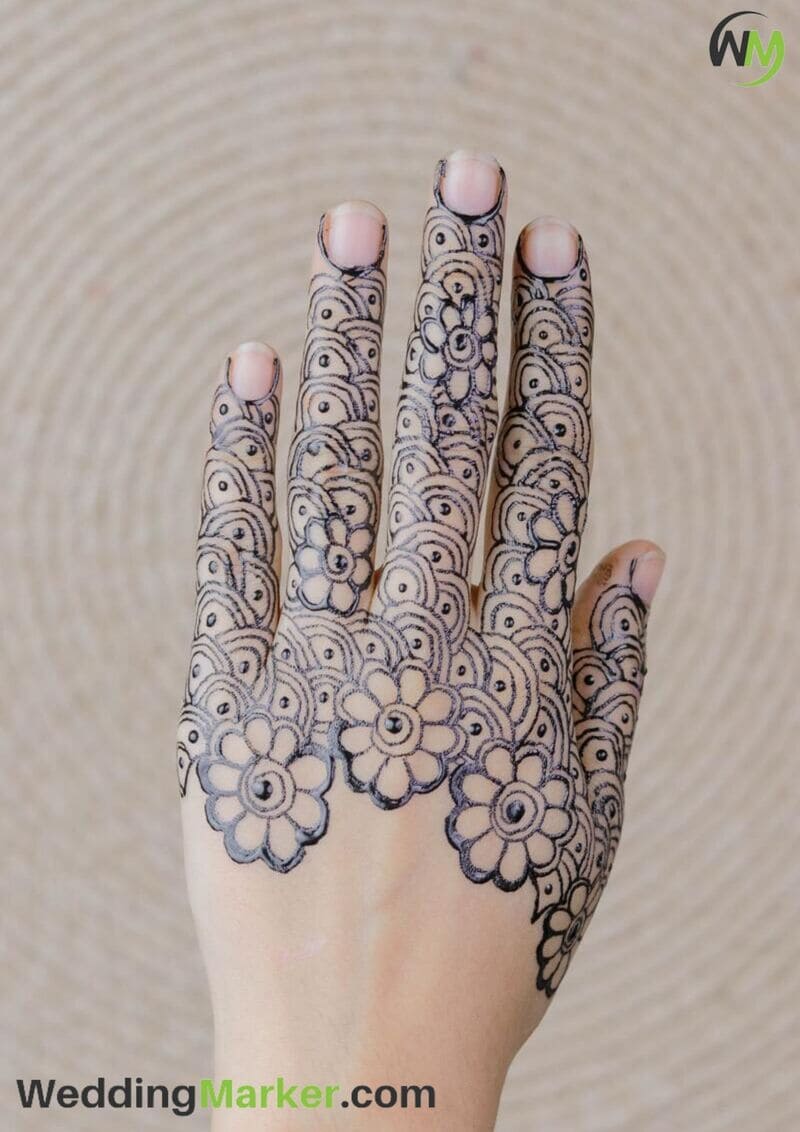 simple mehndi design for finger 5