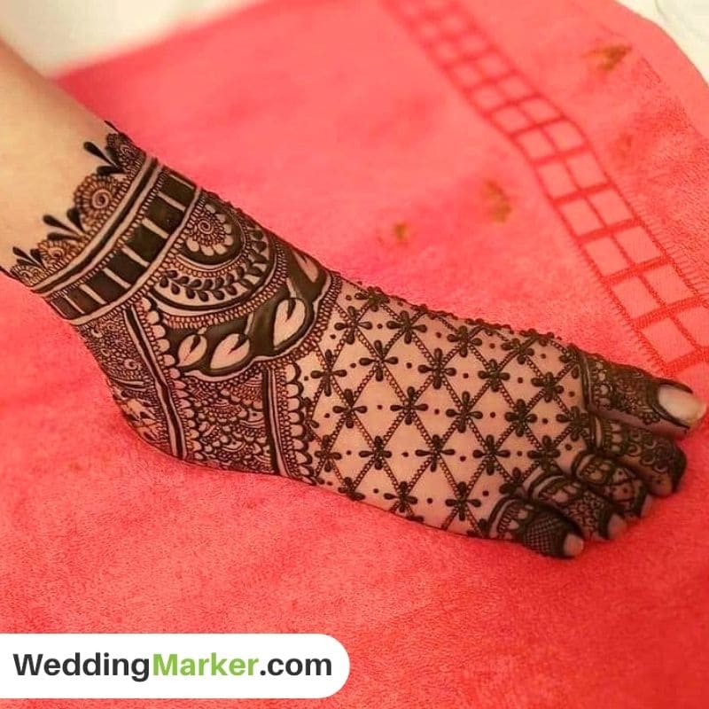 simple mehndi design for foot 18