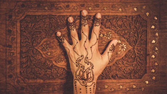 simple mehndi designs for back hands