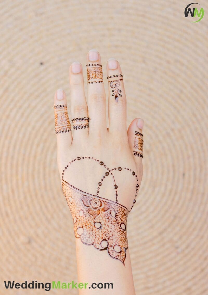 simple mehndi designs for wrist 17